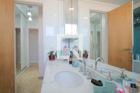 Apartamento à venda com 145m², 3 quartos e 2 vagasBanheiro da Suíte 2