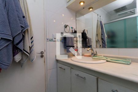 Apartamento à venda com 70m², 3 quartos e 1 vagaBanheiro