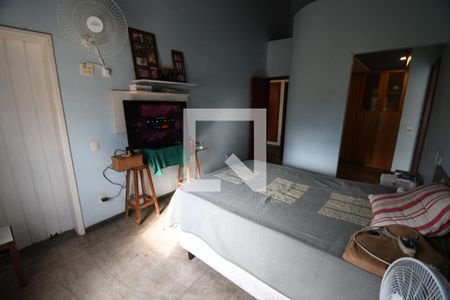 Casa à venda com 242m², 2 quartos e 2 vagasQuarto 2 - Suíte