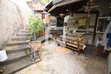 Casa à venda com 242m², 2 quartos e 2 vagasVaranda