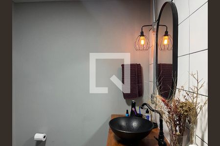 Apartamento à venda com 106m², 2 quartos e 1 vaga Apartamento à venda com 106m², 2 quartos e 1 vagaBanheiro