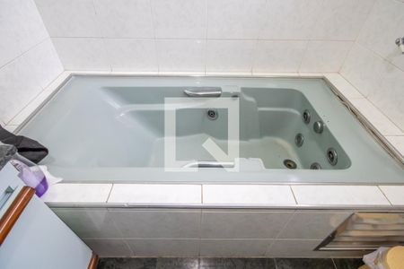 Casa à venda com 200m², 4 quartos e 4 vagasBanheiro da Suíte