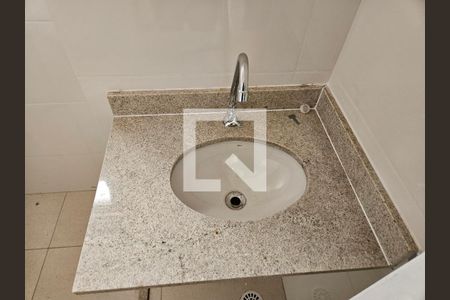 Apartamento à venda com 35m², 2 quartos e sem vaga Apartamento à venda com 35m², 2 quartos e sem vagaBanheiro