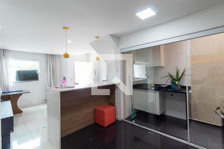 Casa para alugar com 67m², 2 quartos e 2 vagasCozinha