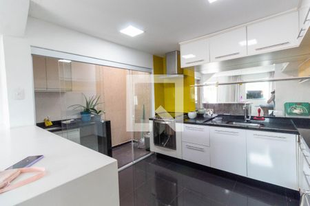 Casa para alugar com 67m², 2 quartos e 2 vagasCozinha