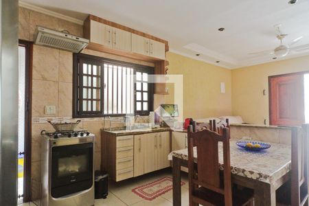 Casa à venda com 272m², 3 quartos e 2 vagasCozinha