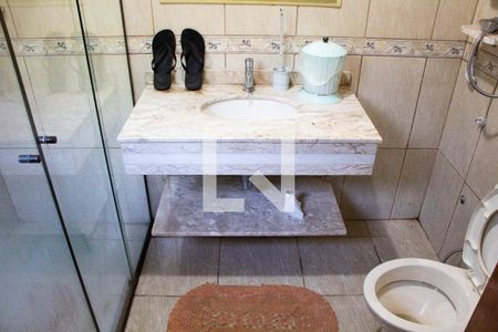 Casa à venda com 180m², 3 quartos e 1 vagaBanheiro Suíte 