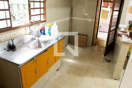 Casa à venda com 180m², 3 quartos e 1 vagaCozinha 