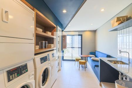 Studio para alugar com 26m², 1 quarto e sem vaga Studio para alugar com 26m², 1 quarto e sem vagaÁrea Comum - Lavanderia