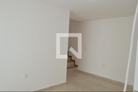 Sala de casa para alugar com 2 quartos, 80m² em Taquara, Rio de Janeiro