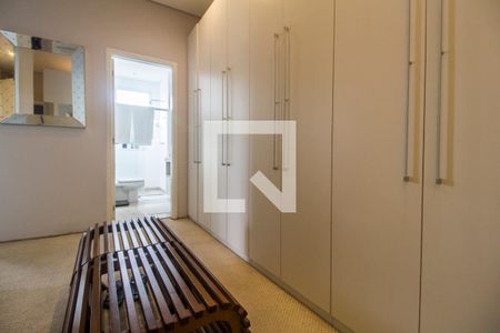 Apartamento à venda com 367m², 4 quartos e 4 vagasCloset da suíte 1