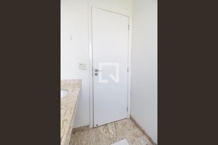 Apartamento à venda com 367m², 4 quartos e 4 vagasBanheiro da Suíte 4