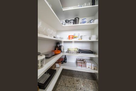 Apartamento à venda com 367m², 4 quartos e 4 vagasDespensa