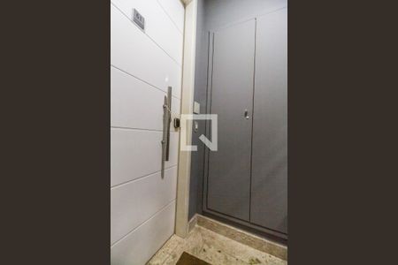 Apartamento à venda com 367m², 4 quartos e 4 vagasHall de entrada