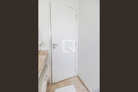 Apartamento à venda com 367m², 4 quartos e 4 vagasBanheiro da Suíte 3