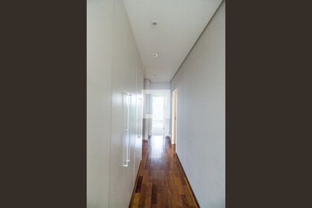 Apartamento à venda com 367m², 4 quartos e 4 vagasCorredor