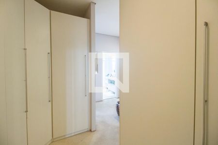 Apartamento à venda com 367m², 4 quartos e 4 vagasCloset da suíte 1