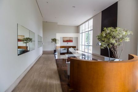 Apartamento à venda com 367m², 4 quartos e 4 vagasHall social