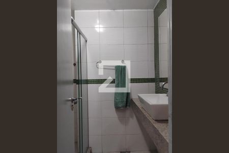 Apartamento à venda com 83m², 3 quartos e 1 vaga Apartamento à venda com 83m², 3 quartos e 1 vagaBanheiro social