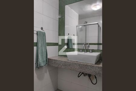 Apartamento à venda com 83m², 3 quartos e 1 vaga Apartamento à venda com 83m², 3 quartos e 1 vagaBanheiro social