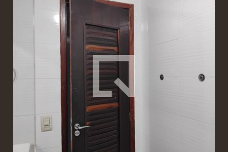 Apartamento à venda com 83m², 3 quartos e 1 vaga Apartamento à venda com 83m², 3 quartos e 1 vagaBanheiro da suíte