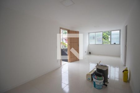 Sala de casa para alugar com 2 quartos, 152m² em Porto da Pedra, São Gonçalo