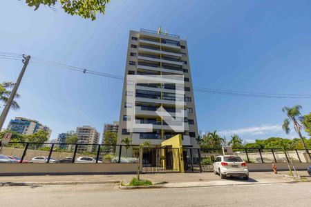 Apartamento para alugar com 92m², 3 quartos e 2 vagas Apartamento para alugar com 92m², 3 quartos e 2 vagasFachada