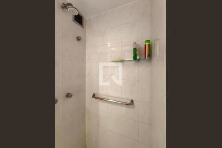 Apartamento à venda com 179m², 4 quartos e 1 vaga Apartamento à venda com 179m², 4 quartos e 1 vagaBanheiro 2