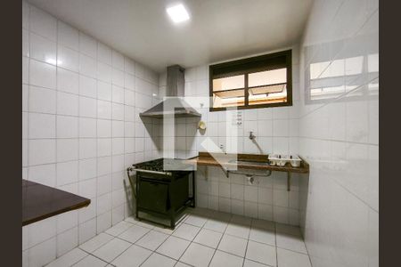 Apartamento à venda com 179m², 4 quartos e 1 vaga Apartamento à venda com 179m², 4 quartos e 1 vagaÁrea comum - Salão de festas