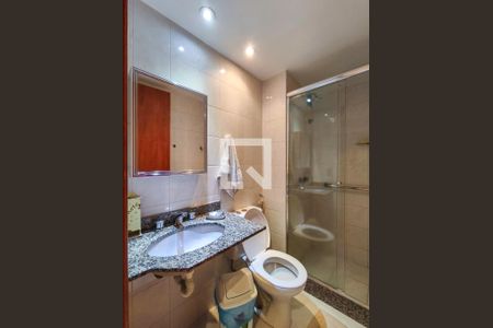 Apartamento à venda com 179m², 4 quartos e 1 vaga Apartamento à venda com 179m², 4 quartos e 1 vagaBanheiro 2