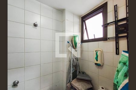 Apartamento à venda com 179m², 4 quartos e 1 vaga Apartamento à venda com 179m², 4 quartos e 1 vagaBanheiro de serviço