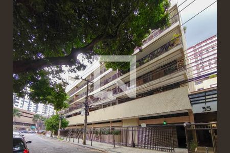 Apartamento à venda com 179m², 4 quartos e 1 vaga Apartamento à venda com 179m², 4 quartos e 1 vagaFachada e portaria