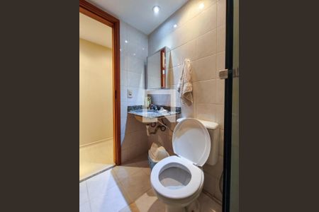 Apartamento à venda com 179m², 4 quartos e 1 vaga Apartamento à venda com 179m², 4 quartos e 1 vagaBanheiro 2