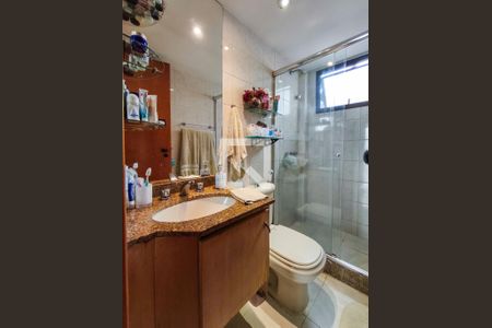 Apartamento à venda com 179m², 4 quartos e 1 vaga Apartamento à venda com 179m², 4 quartos e 1 vagaBanheiro da Suíte