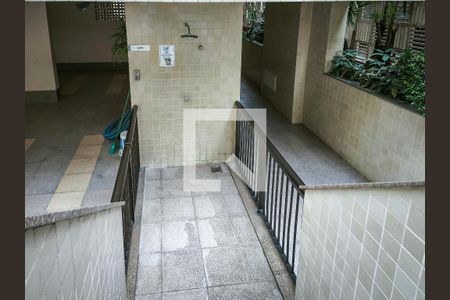 Apartamento à venda com 179m², 4 quartos e 1 vaga Apartamento à venda com 179m², 4 quartos e 1 vagaÁrea comum - Piscina