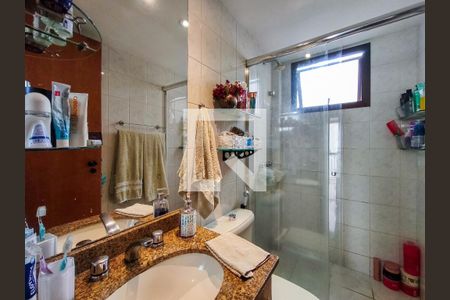 Apartamento à venda com 179m², 4 quartos e 1 vaga Apartamento à venda com 179m², 4 quartos e 1 vagaBanheiro da Suíte