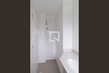 Apartamento à venda com 82m², 2 quartos e 2 vagasBanheiro da suíte