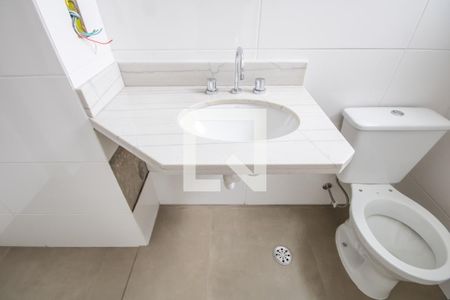 Apartamento à venda com 82m², 2 quartos e 2 vagasBanheiro da Suíte