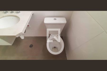 Apartamento à venda com 82m², 2 quartos e 2 vagas Apartamento à venda com 82m², 2 quartos e 2 vagasBanheiro da Suíte