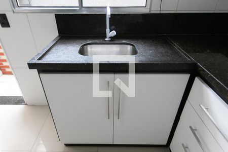 Casa de condomínio à venda com 53m², 2 quartos e 1 vagaPia