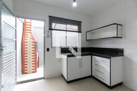 Casa de condomínio à venda com 53m², 2 quartos e 1 vagaCozinha