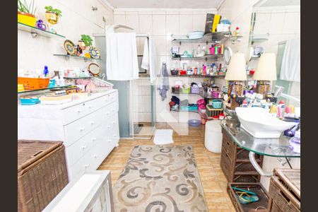 Casa à venda com 565m², 3 quartos e 6 vagasBanheiro da Suíte 1