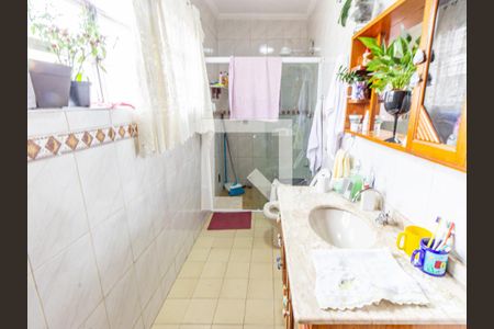 Casa à venda com 565m², 3 quartos e 6 vagasBanheiro da Suíte 2