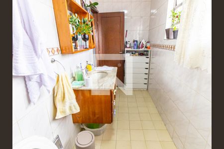 Casa à venda com 565m², 3 quartos e 6 vagasBanheiro da Suíte 2