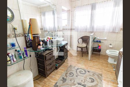 Casa à venda com 565m², 3 quartos e 6 vagasBanheiro da Suíte 1