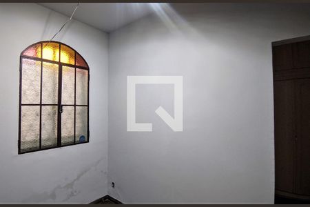 Casa à venda com 320m², 6 quartos e 4 vagas Casa à venda com 320m², 6 quartos e 4 vagasCopa