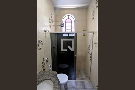 Casa à venda com 320m², 6 quartos e 4 vagas Casa à venda com 320m², 6 quartos e 4 vagasBanheiro 1