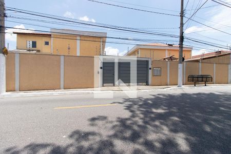 Casa à venda com 125m², 3 quartos e 2 vagas Casa à venda com 125m², 3 quartos e 2 vagasFachada