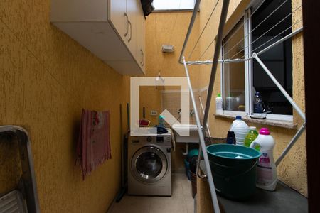 Casa à venda com 125m², 3 quartos e 2 vagas Casa à venda com 125m², 3 quartos e 2 vagasÁrea de Serviço