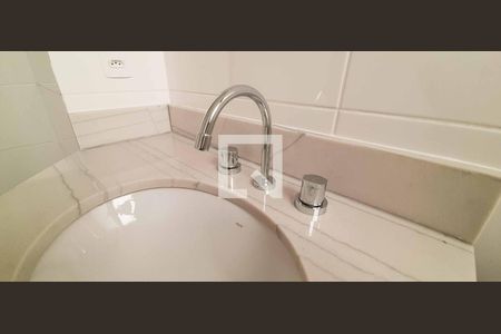 Apartamento à venda com 82m², 2 quartos e 2 vagasBanheiro da Suíte